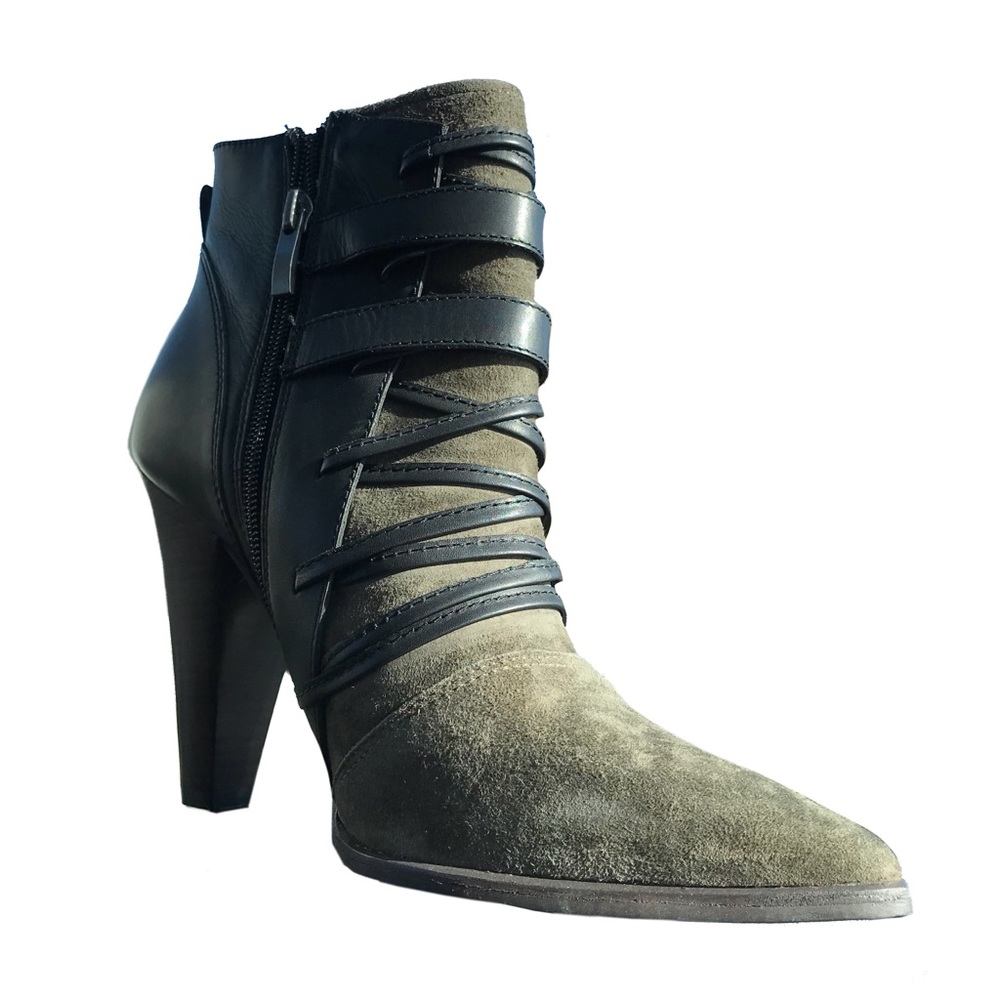 Sold Trouve 'Lonnie' Pointy Toe Bootie in Olive - Picture 2 of 8
